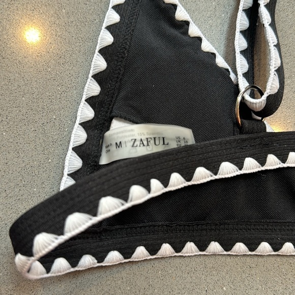 black and white crochet bikini - Picture 4 of 4